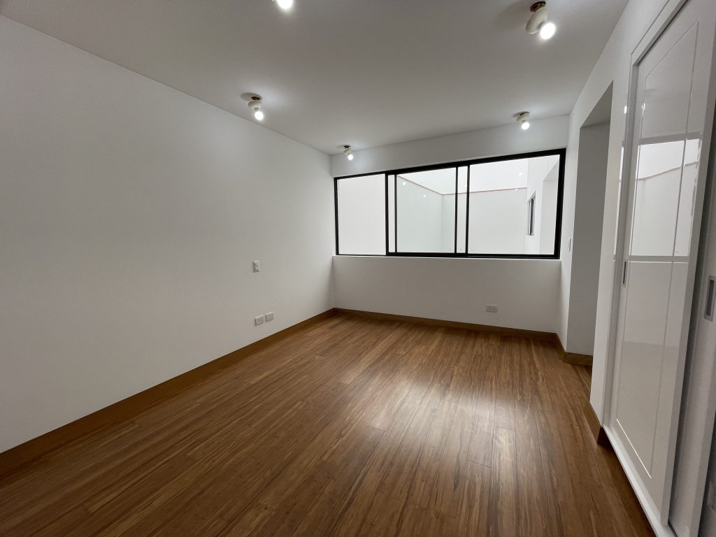 En Venta! Duplex de Estreno a pasos de hermoso Parque en San Borja - Vista interna
