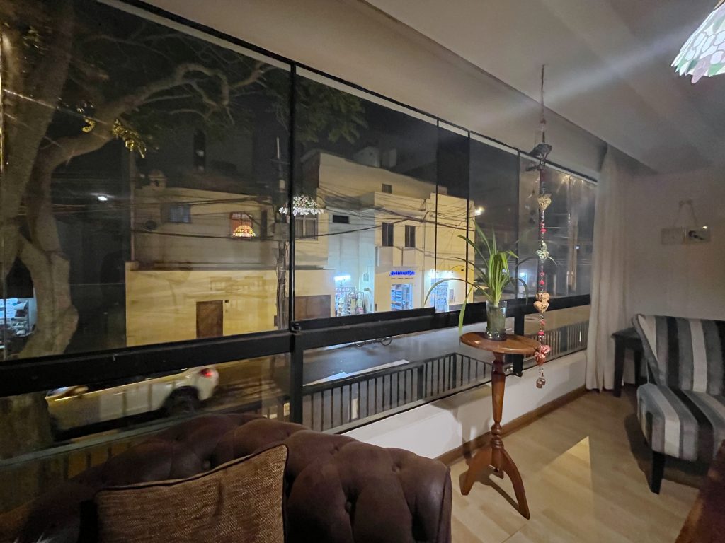 En Venta Departamento de 2 dormitorios en Miraflores, cerca a Larcomar. Lima Perú